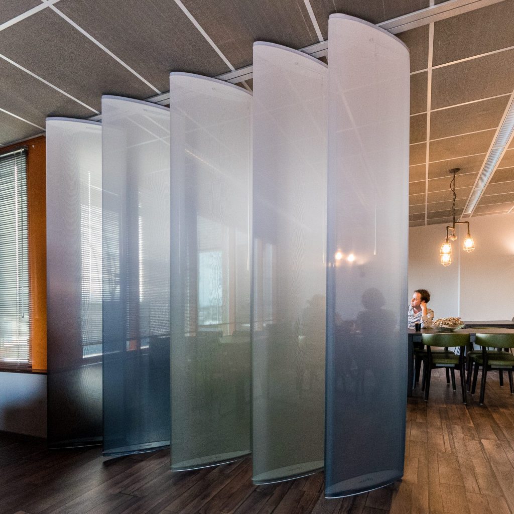 scheidingswand Cocoon Panels werkcafe Winterswijk gemeentehuis transparant